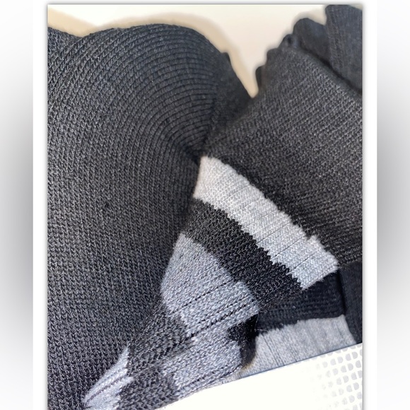 DC Crew Socks 5 Pair Men’s 6-12 Black Gray w/ Mixed Stripes & Logo Shoe Co Skate - Picture 7 of 12